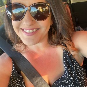 Meet your Posher, Deborah